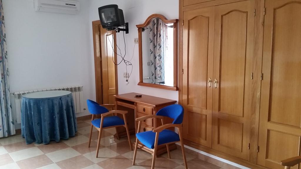 Hostal Los Rosales Alcaraz Zimmer foto