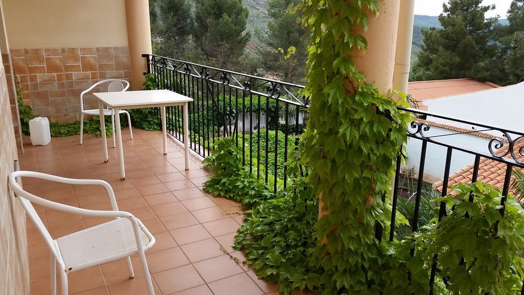 Hostal Los Rosales Alcaraz Zimmer foto
