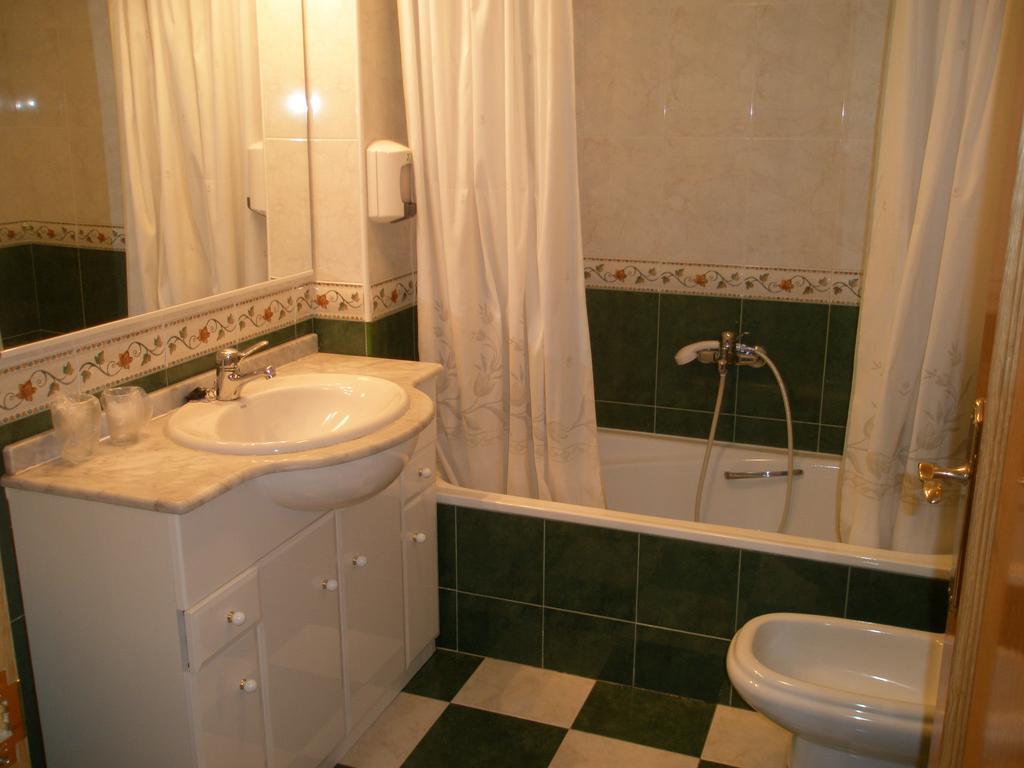 Hostal Los Rosales Alcaraz Zimmer foto