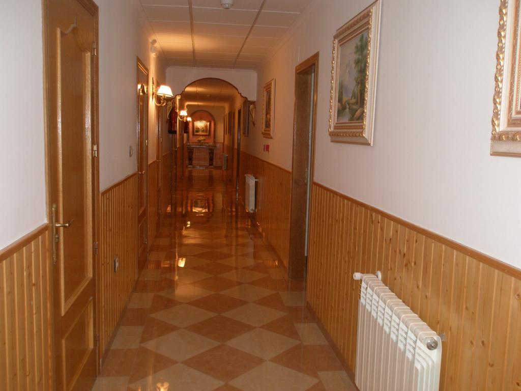 Hostal Los Rosales Alcaraz Zimmer foto