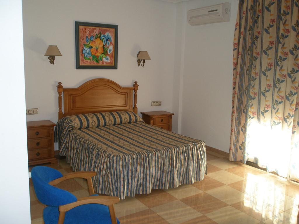 Hostal Los Rosales Alcaraz Zimmer foto